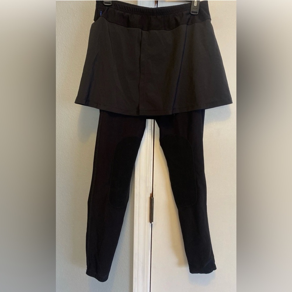 Irideon Riding Wear Women’s Medium Black padded riding pant/ Skirt horses